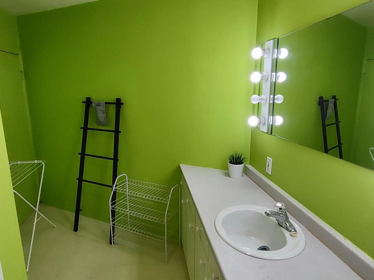 Welcome To Airbnb Saint-Jean-sur-Richelieu Extérieur photo