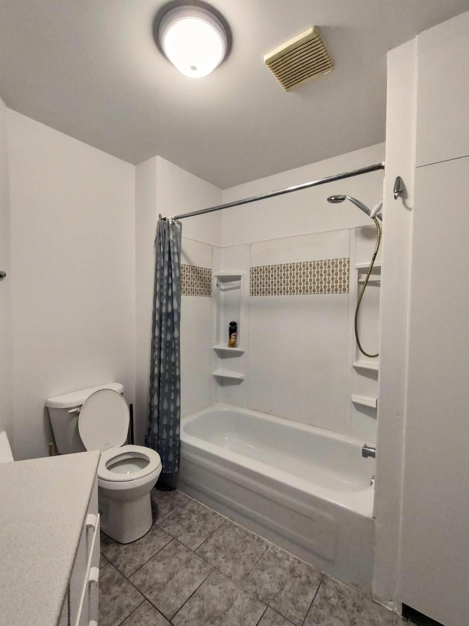 Welcome To Airbnb Saint-Jean-sur-Richelieu Extérieur photo