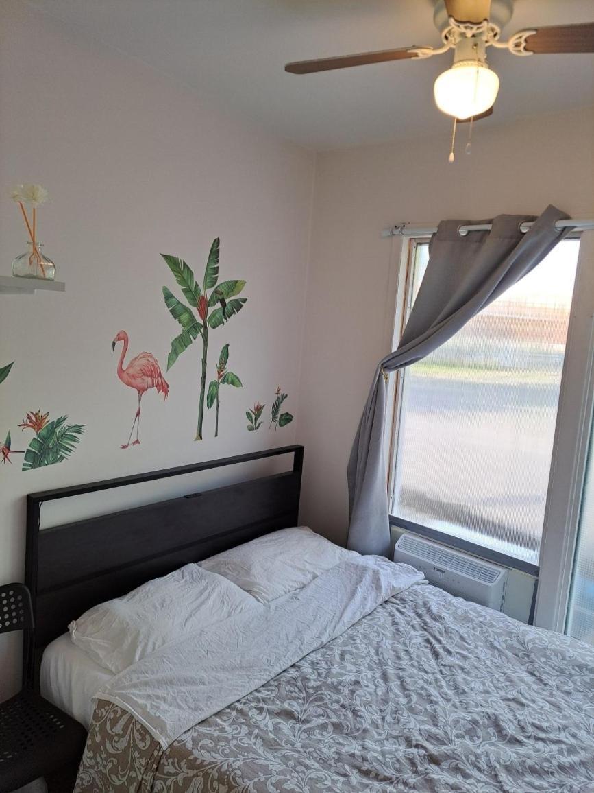 Welcome To Airbnb Saint-Jean-sur-Richelieu Chambre photo