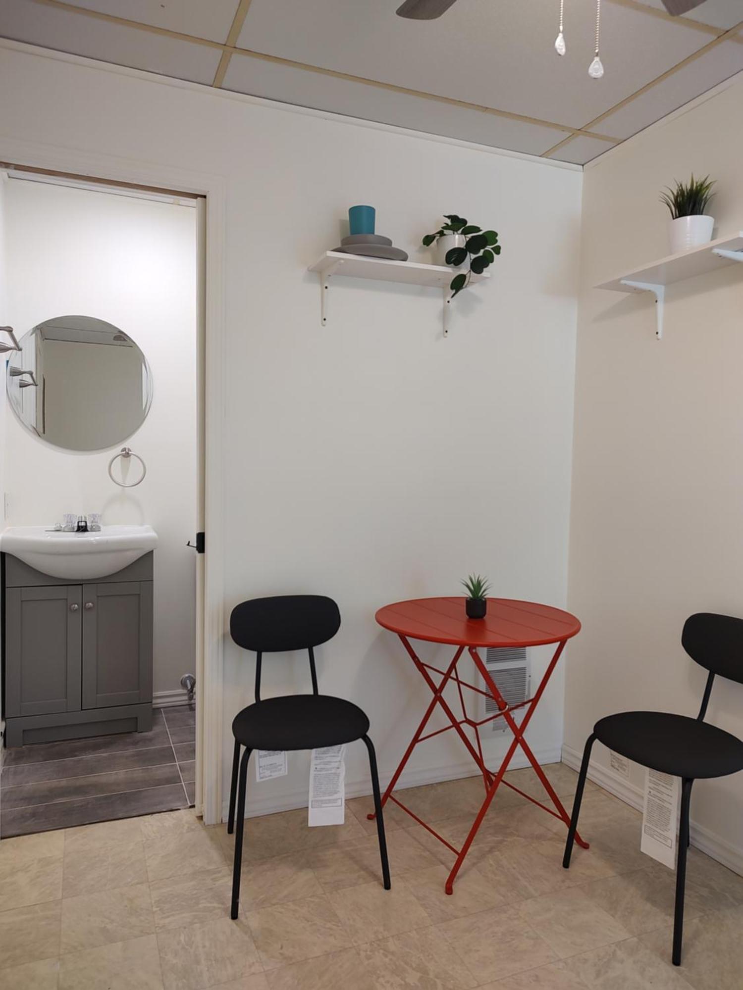 Welcome To Airbnb Saint-Jean-sur-Richelieu Chambre photo